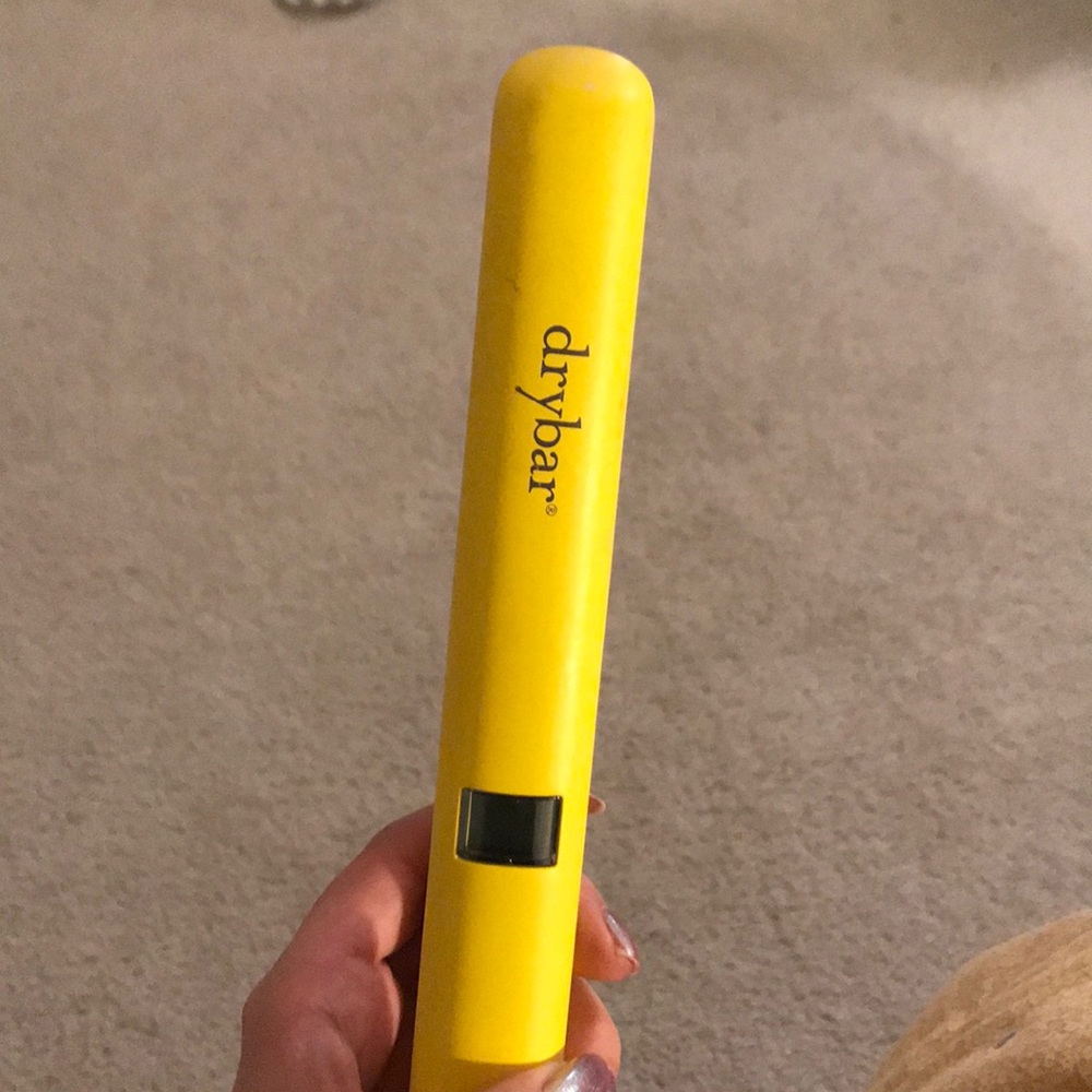 Dry Bar Flat Iron